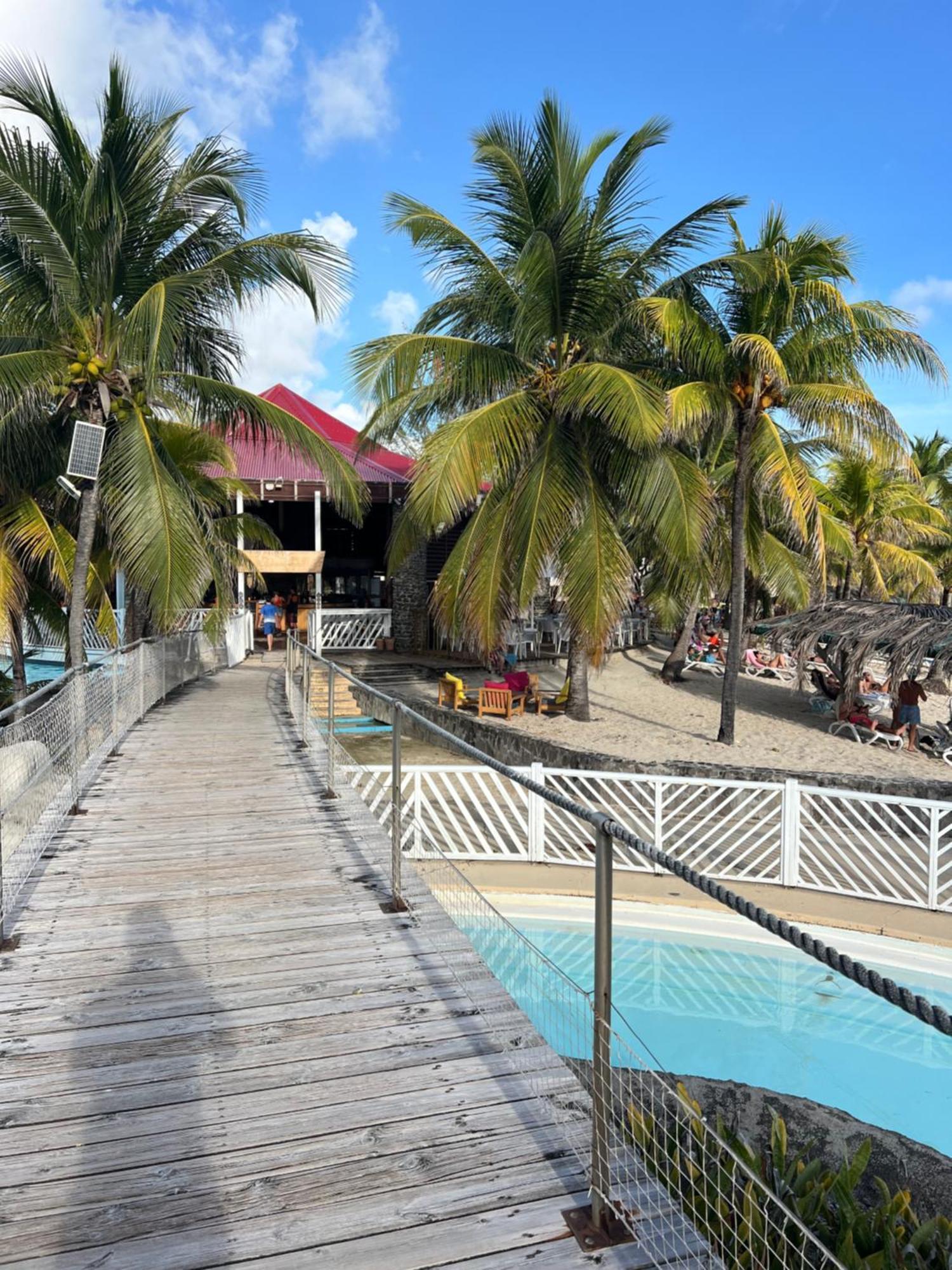 Studio Bord De Mer Avec Piscine - Le Manganao, Saint-Francois Extérieur photo